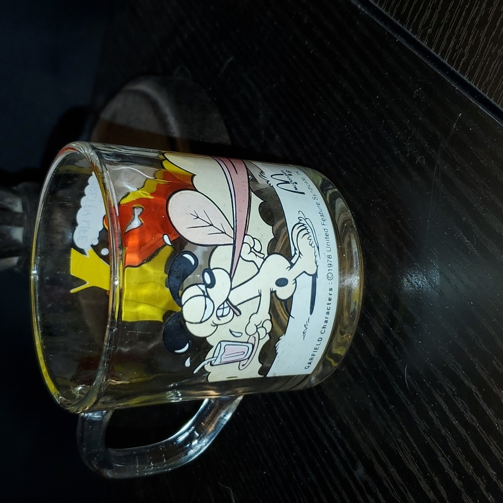 McDonald's VINTAGE GLASS 1978. GARFIELD